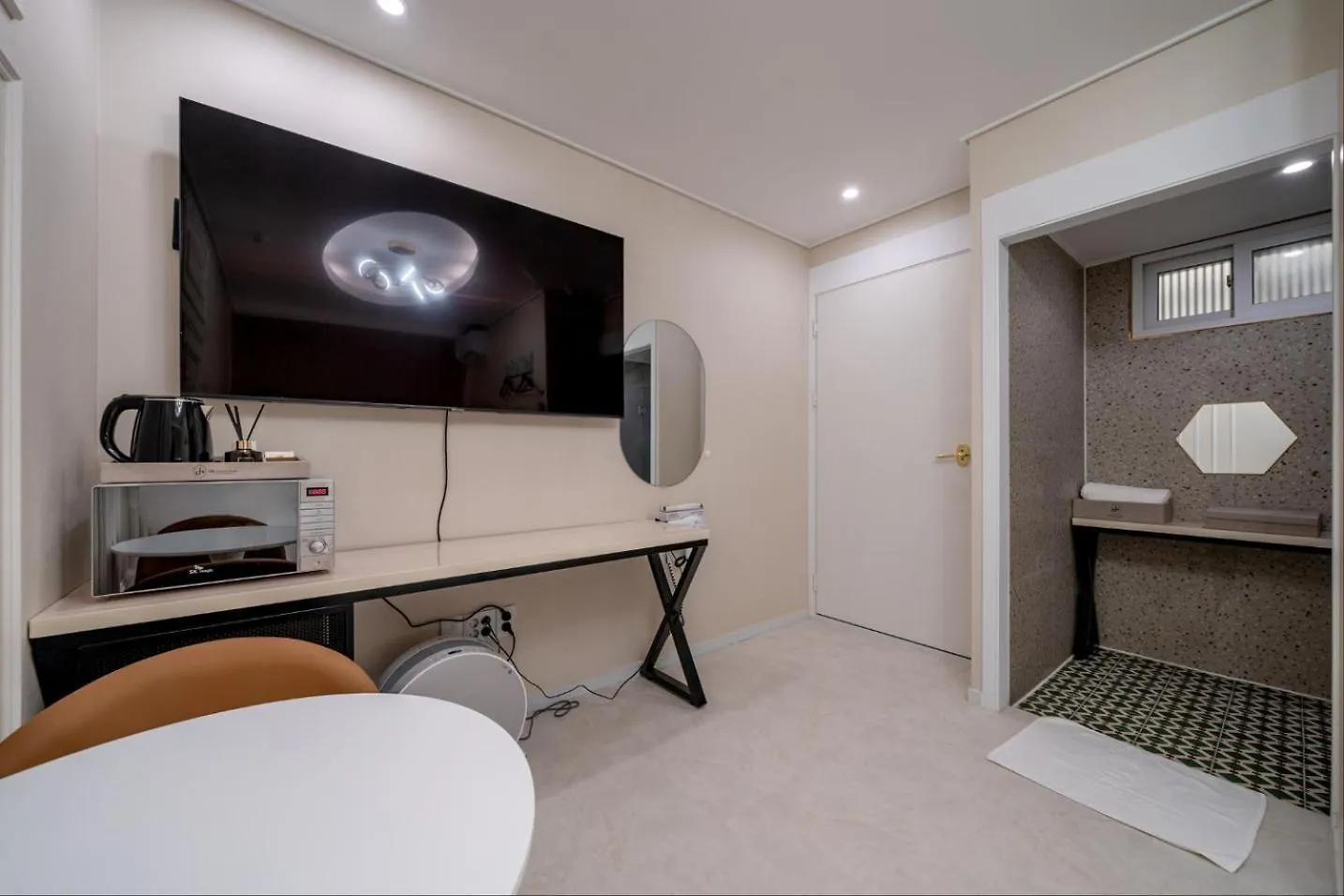 인천공항 디케이 에어포트 호텔 0*, 인천